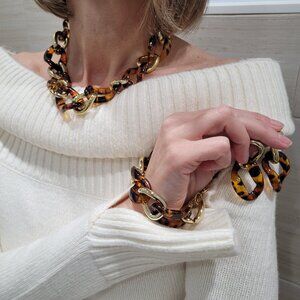 Leopard Print Necklace, Bracelet and Earrings Set. New.